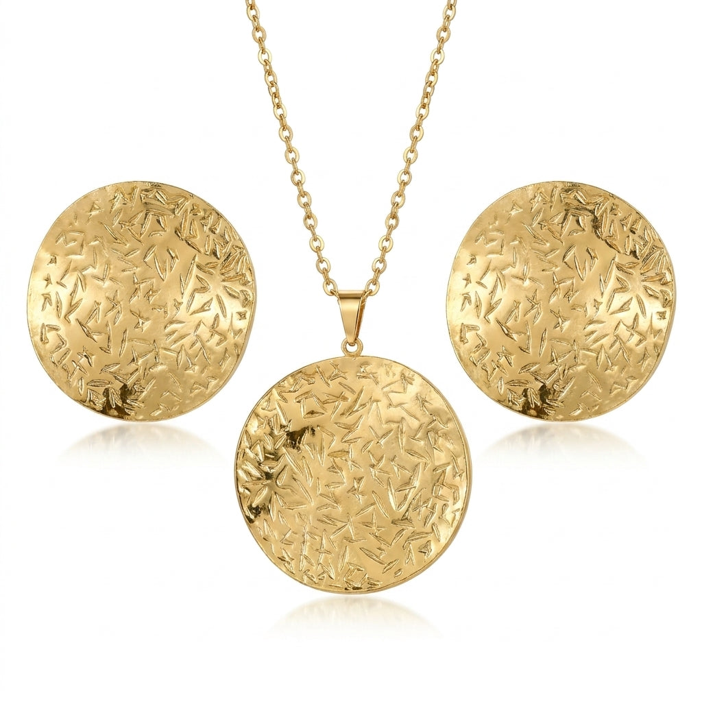 Set Lantisor si Cercei Inox Cable cu Pandantiv Disc Texturat Hammered Placat Aur 18K PVD - LPD1485