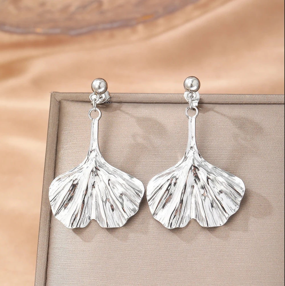 Cercei Frunză Ginkgo din Oțel Inoxidabil 4.5cm x 2.8cm – detaliu 2