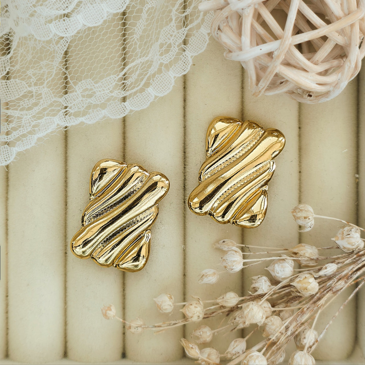 Cercei Ondulat striat din Oțel Inoxidabil - Hipoalergenici