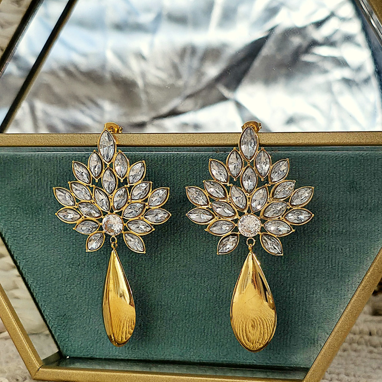 Cercei Floare cu pandantiv din Oțel Inoxidabil - Hipoalergenici - CM1816