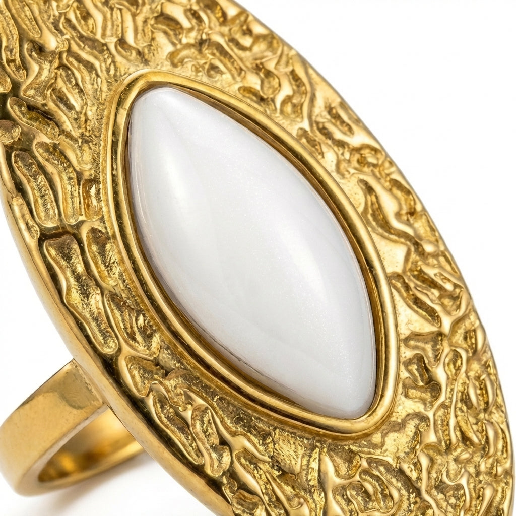 Inel Oval texturat piatră albă Perlă Oțel Inoxidabil Placat Aur 18K PVD - Hipoalergenic - IND1668
