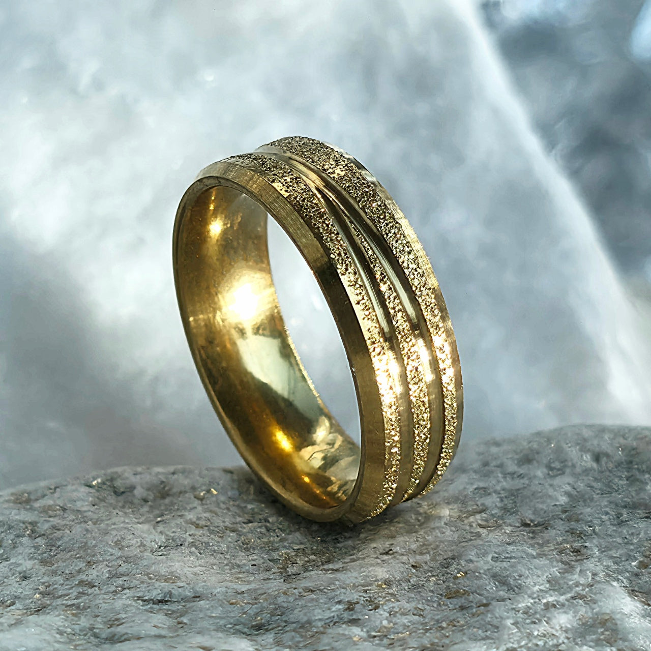 Inel Auriu, textură granuloasă, două benzi Oțel Inoxidabil Auriu - Hipoalergenic
