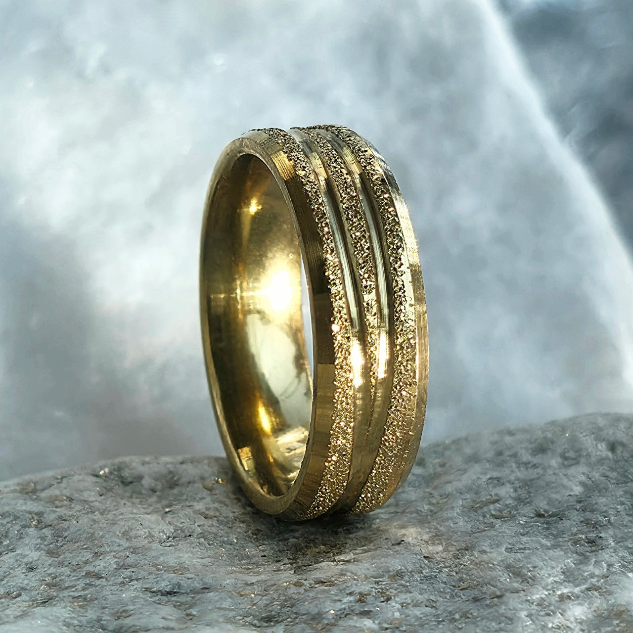 Inel Auriu, textură granuloasă, două benzi Oțel Inoxidabil Auriu - Hipoalergenic
