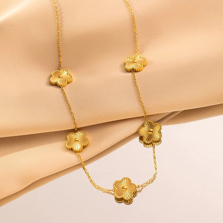 Lănțișor Inox Station Auriu cu 5 Flori Guilloché - Elegant - Hipoalergenic