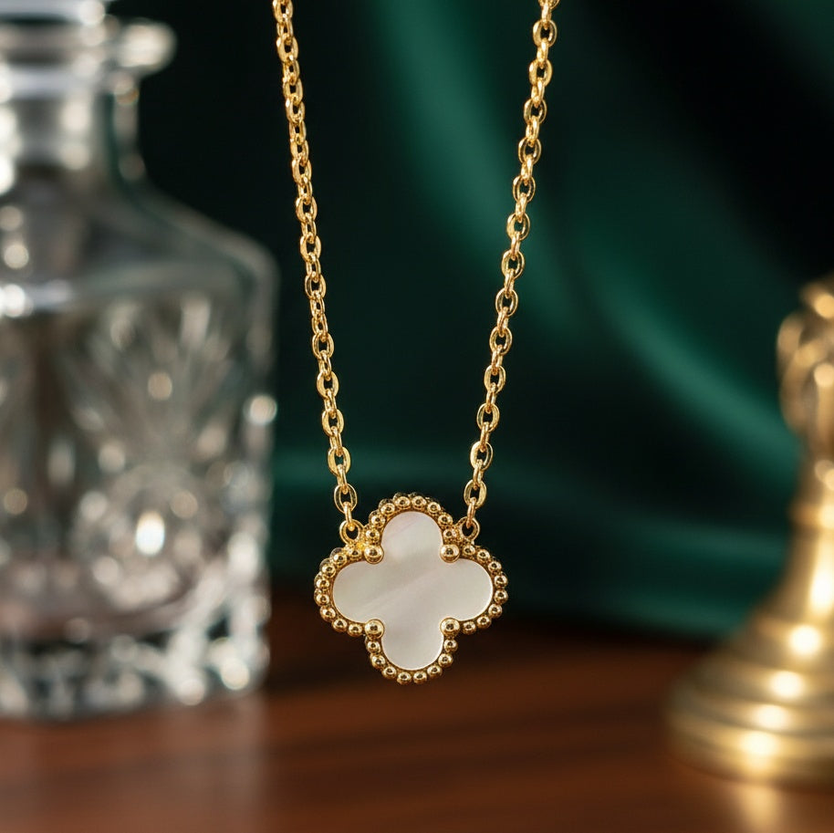 Lănțișor Inox Alhambra Auriu cu Pandantiv Sidef - Elegant-Minimalist - Hipoalergenic