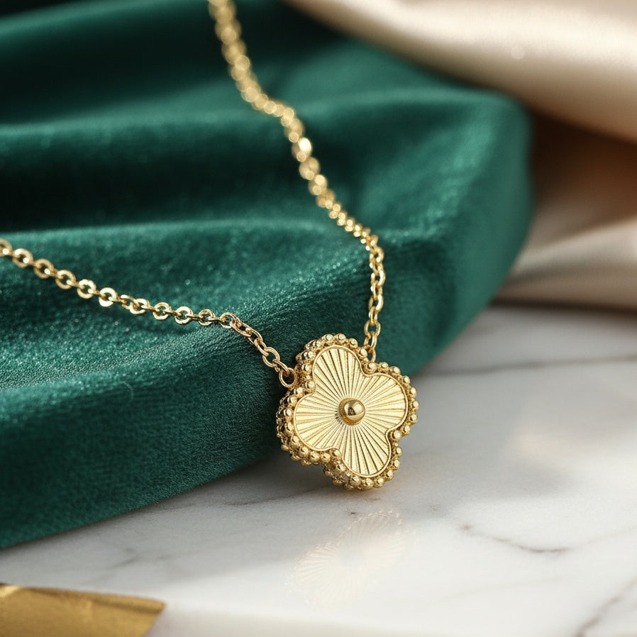 Lănțișor Inox Alhambra Auriu Guilloché - Clasic-Luxos - Hipoalergenic