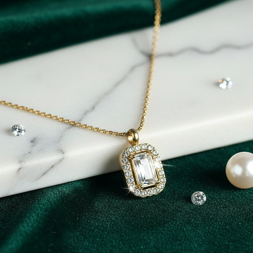 Lănțișor Inox Auriu Cable Chain cu Pandantiv Halo Emerald Cut - Elegant - Hipoalergenic