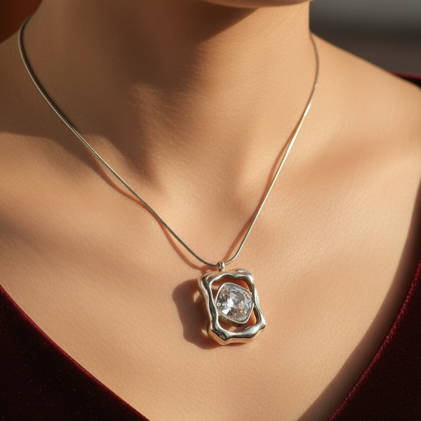 Lănțișor Inox Snake Argintiu cu Pandantiv Cristal Cushion - Statement - Hipoalergenic