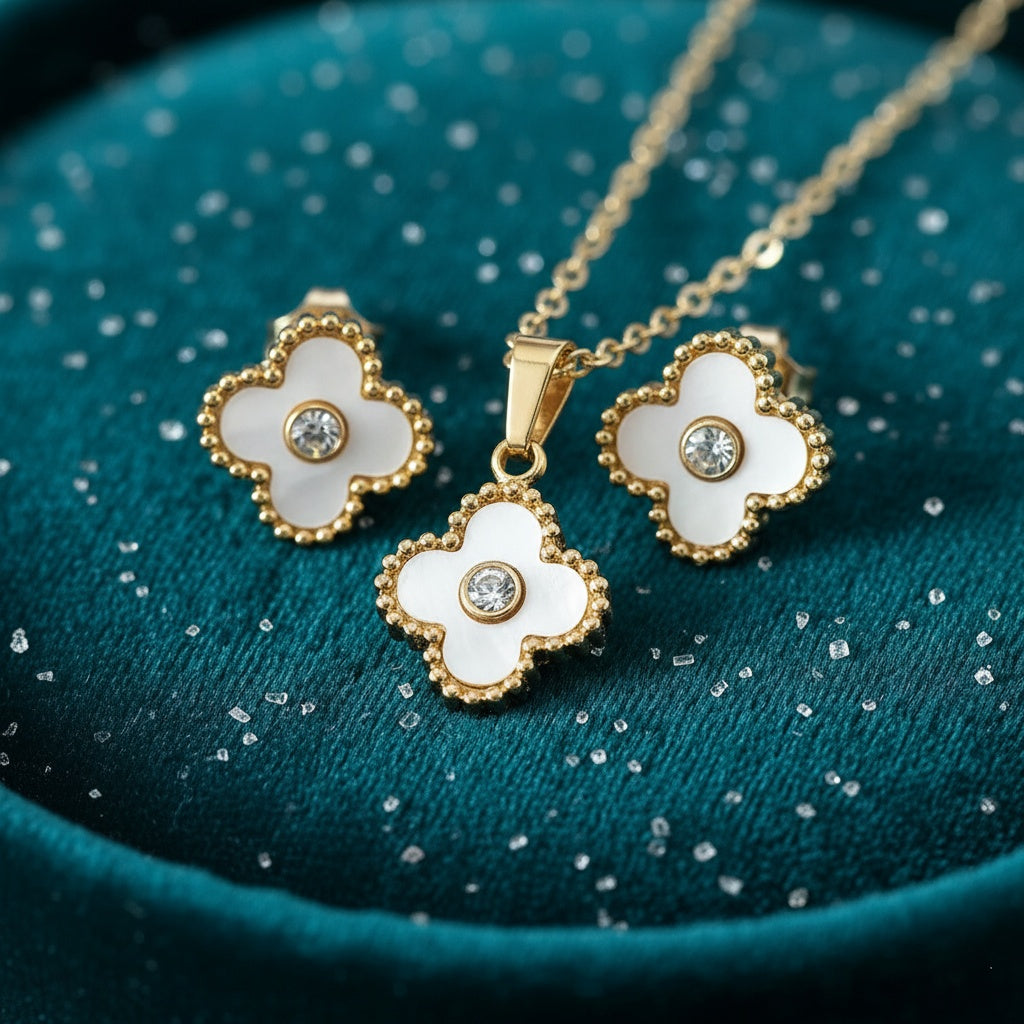 Set Lănțișor și Cercei Inox Auriu cu Pandantiv Trifoi Sidef Alb Alhambra - Elegant - Hipoalergenic