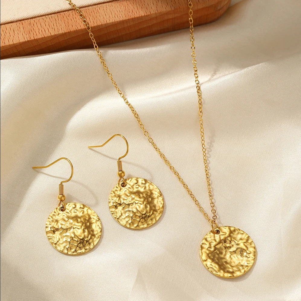 Set Lănțișor și Cercei Inox Auriu cu Pandantiv Disc Hammered - Boho Minimalist Oțel Inoxidabil - LPD1409 45 cm - Hipoalergeni