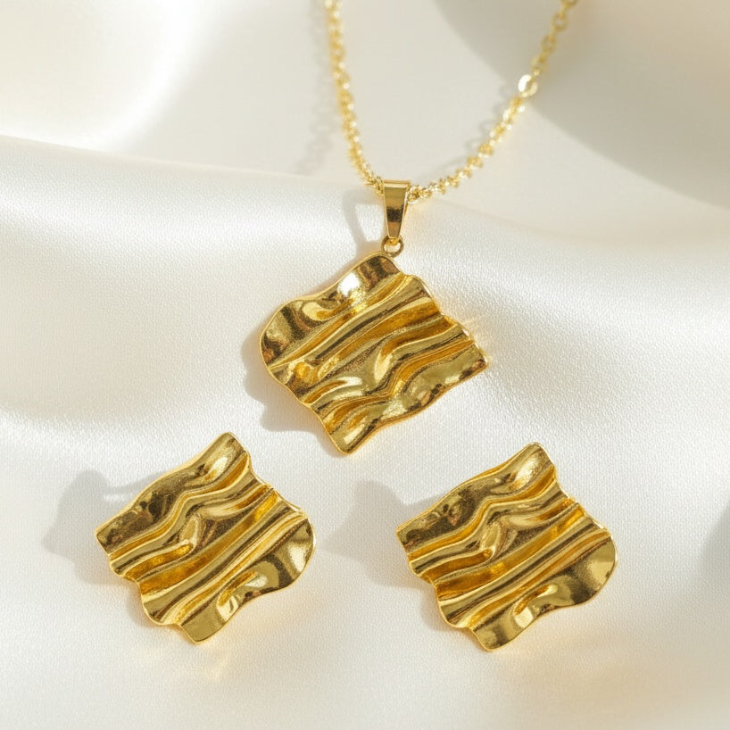 Set Lănțișor și Cercei Inox Auriu Pătrat Crinkled - Statement - Hipoalergenic