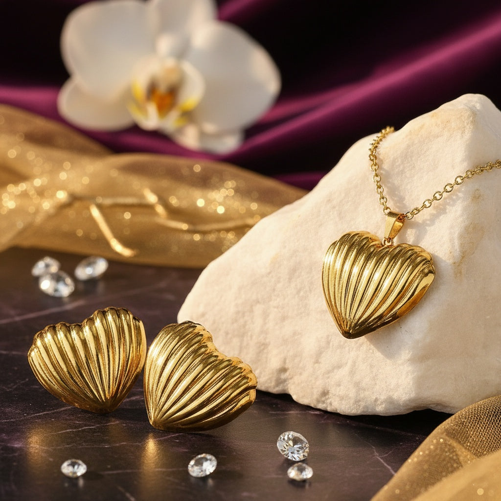 Set Lănțișor și Cercei Inox Auriu Inimă Canalată - Romantic - Hipoalergenic