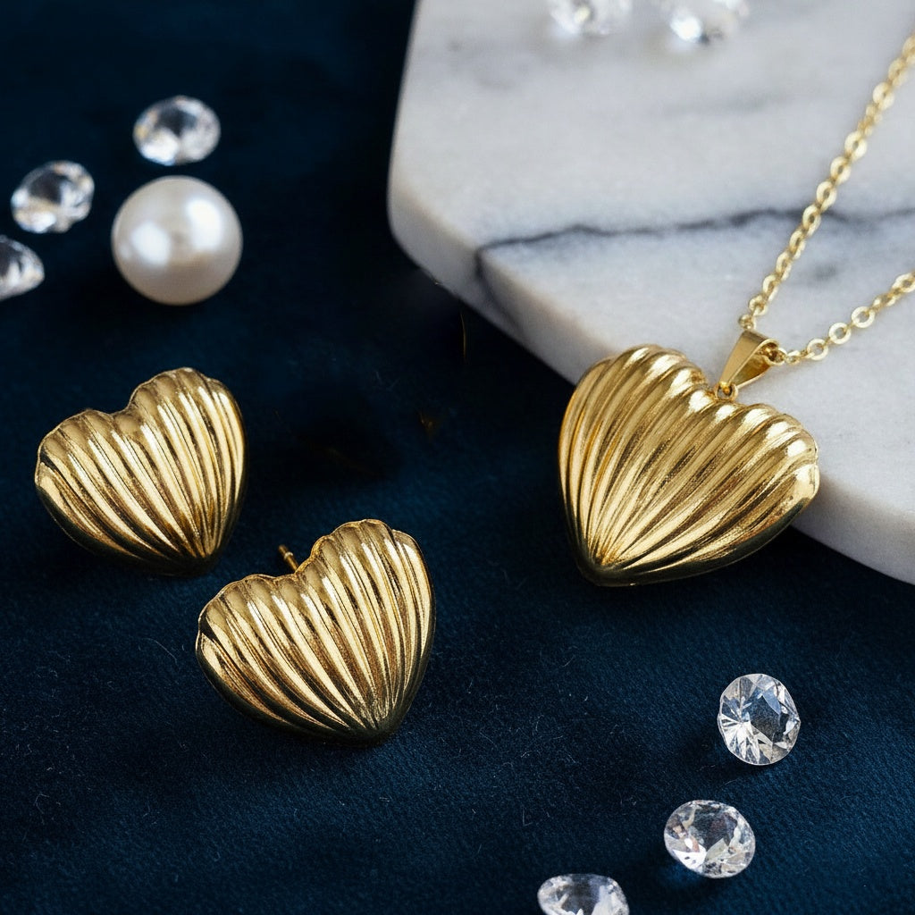 Set Lănțișor și Cercei Inox Auriu Inimă Canalată - Romantic - Hipoalergenic