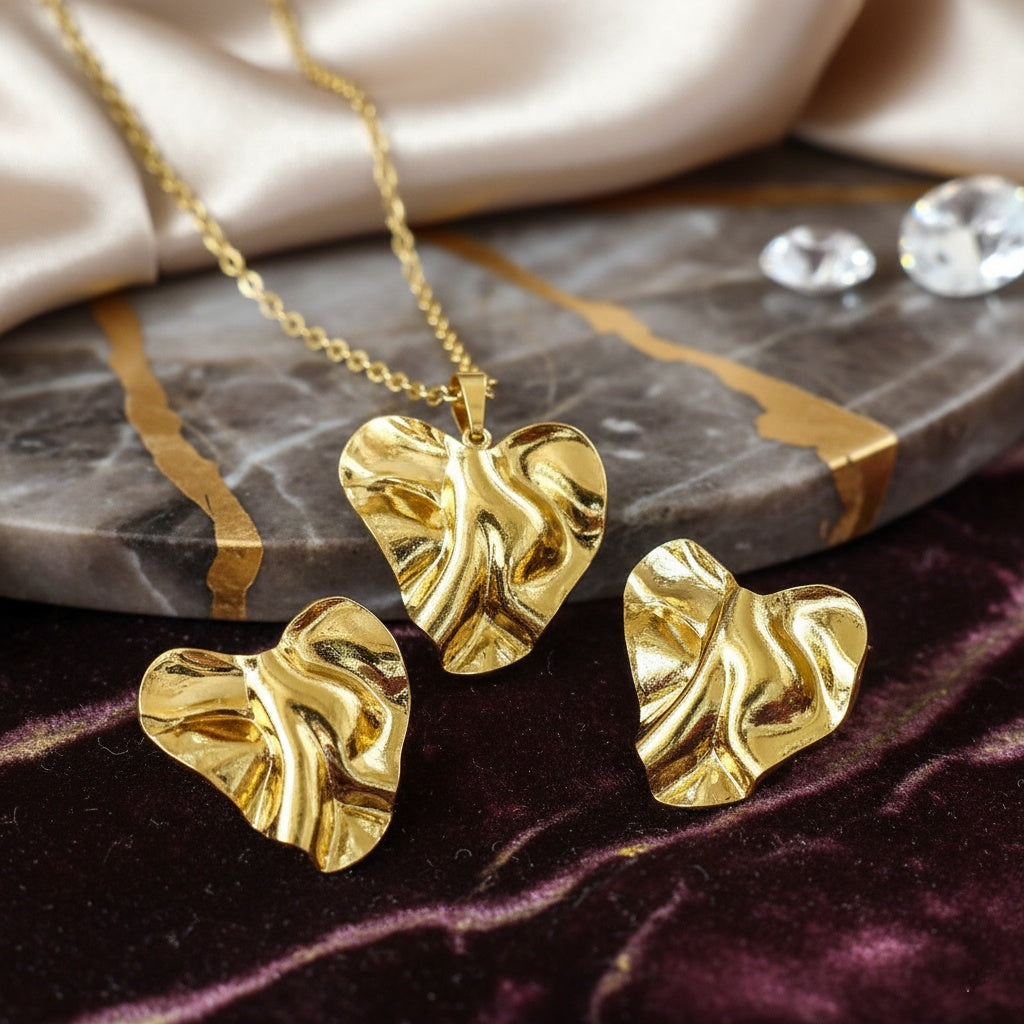 Set Lănțișor și Cercei Inox Auriu Inimă Sculptata Crinkled - Statement - Hipoalergenic