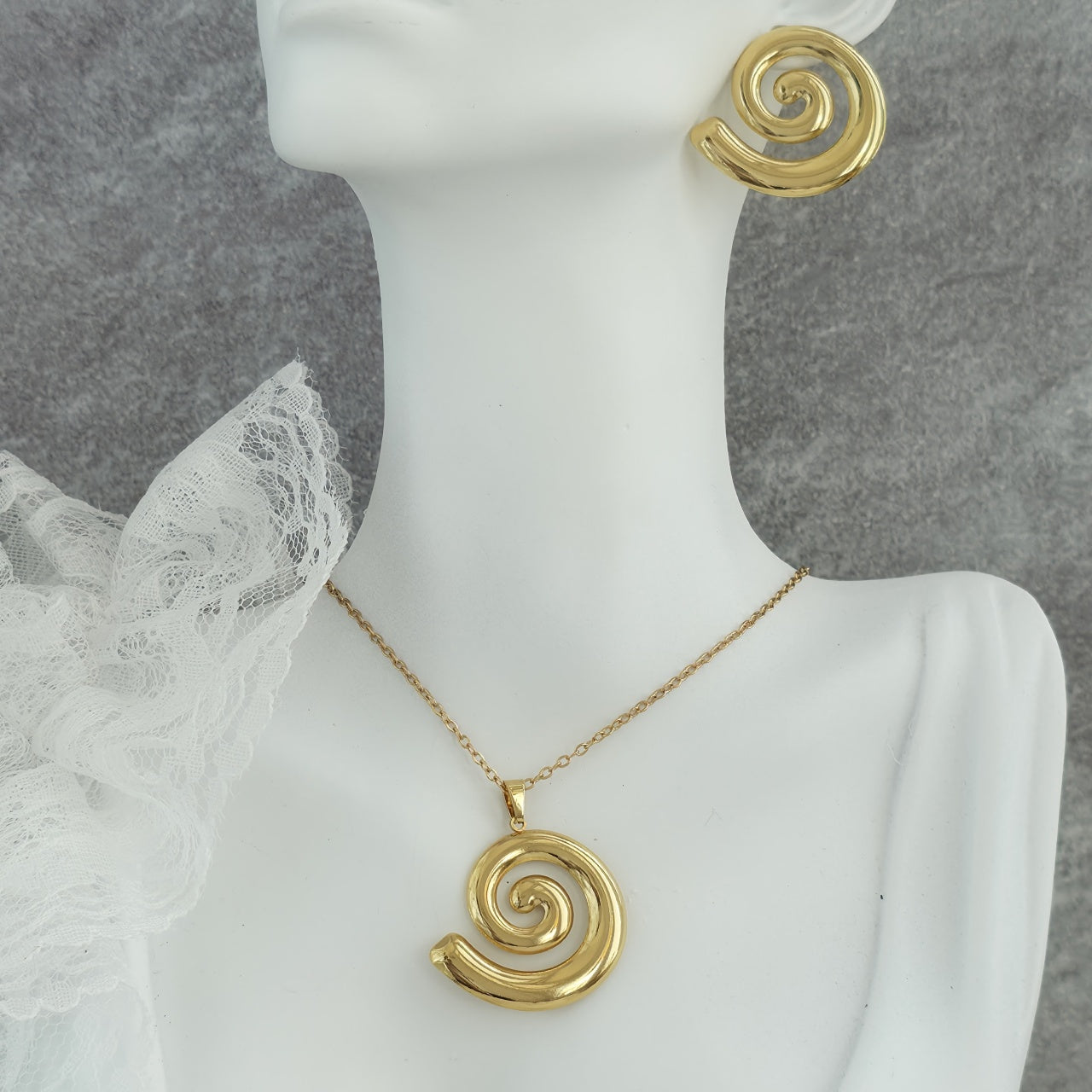 Set Lănțișor și Cercei Inox Auriu cu Pandantiv Spirală - Modern - Hipoalergenic