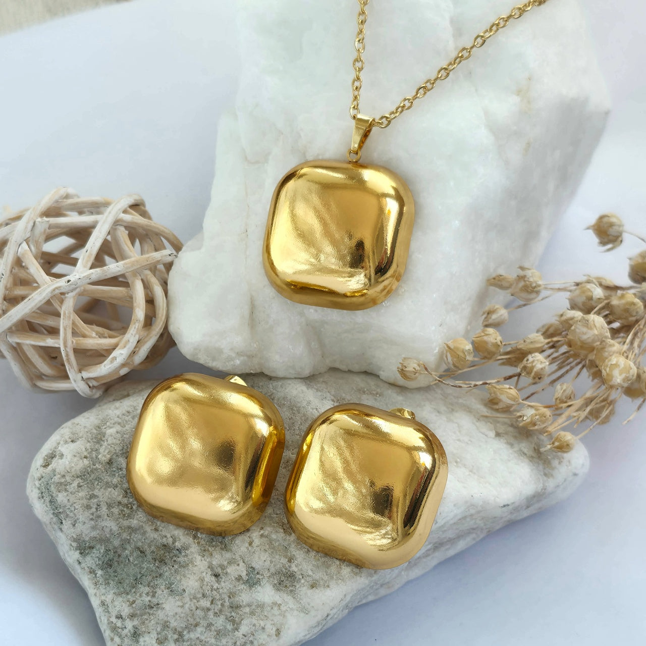 Set Lănțișor și Cercei Inox Auriu Pătrat Cushion Lucios - Minimalist - Hipoalergenic