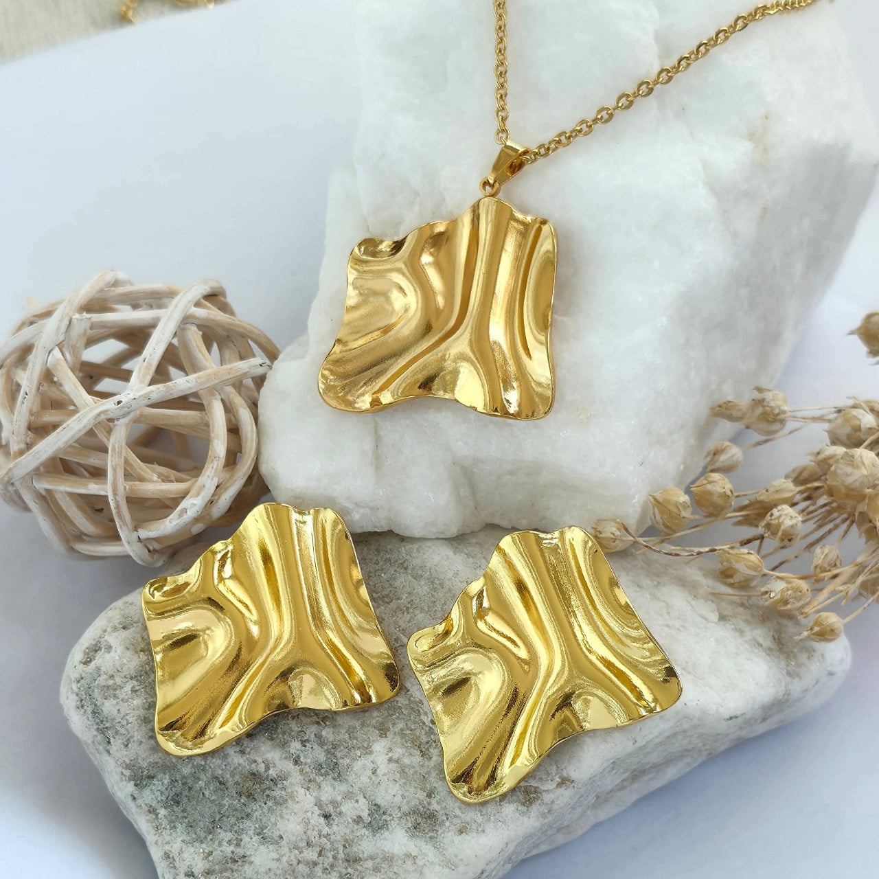 Set Lănțișor și Cercei Inox Auriu Ondulat Abstract - Statement - Hipoalergenic