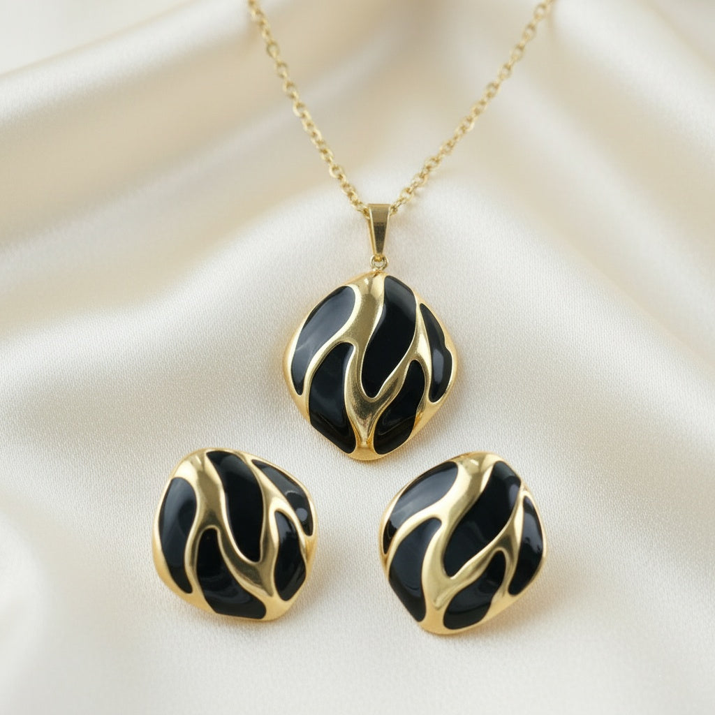Set Lănțișor și Cercei Inox Auriu-Negru cu Motiv Flăcări - Elegant - Hipoalergenic