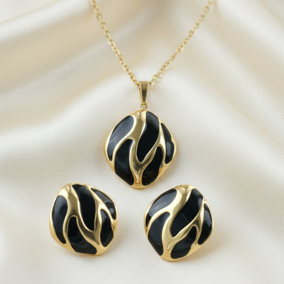 Set Lănțișor și Cercei Inox Auriu-Negru cu Motiv Flăcări - Elegant - Hipoalergenic