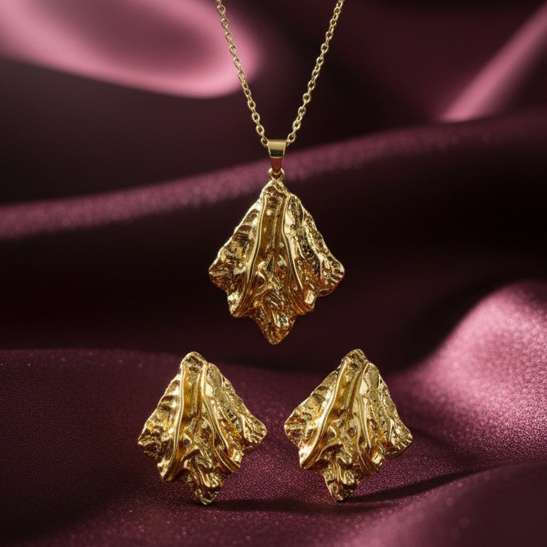 Set Lănțișor și Cercei Inox Auriu Frunză Hammered - Artizanal - Hipoalergenic