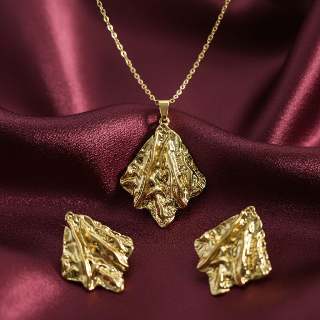 Set Lănțișor și Cercei Inox Auriu Frunză Hammered - Artizanal - Hipoalergenic