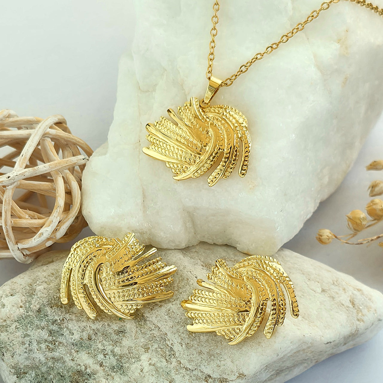 Set Lănțișor și Cercei Inox Auriu Pană în Spirală - Exotic - Hipoalergenic