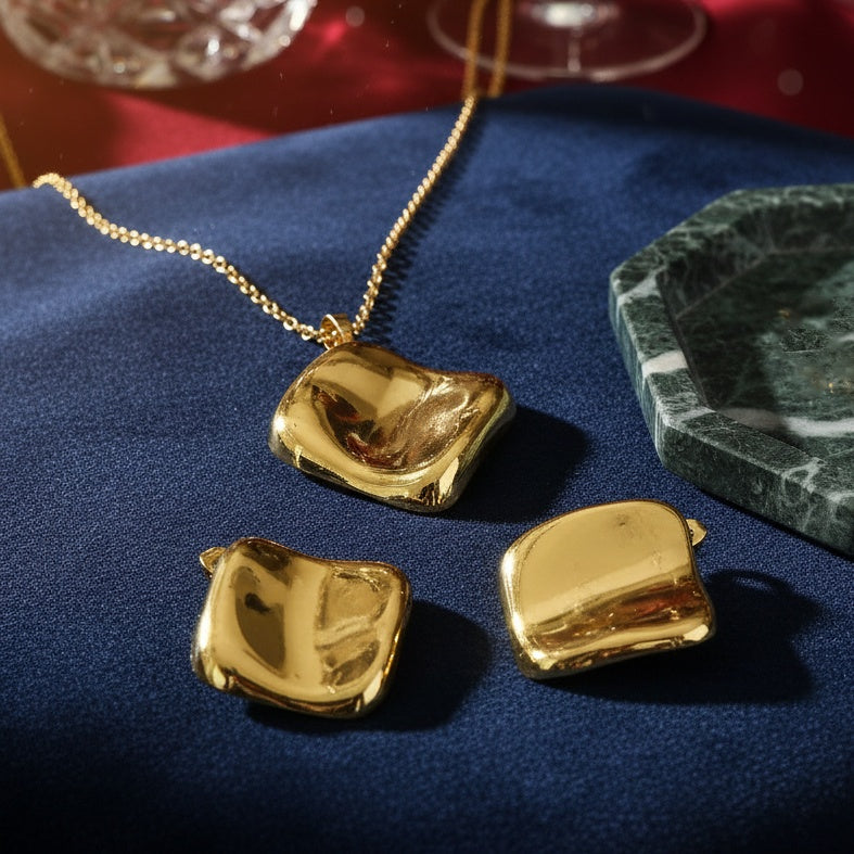 Set Lănțișor și Cercei Inox Auriu Romb Cushion Lucios - Minimalist - Hipoalergenic