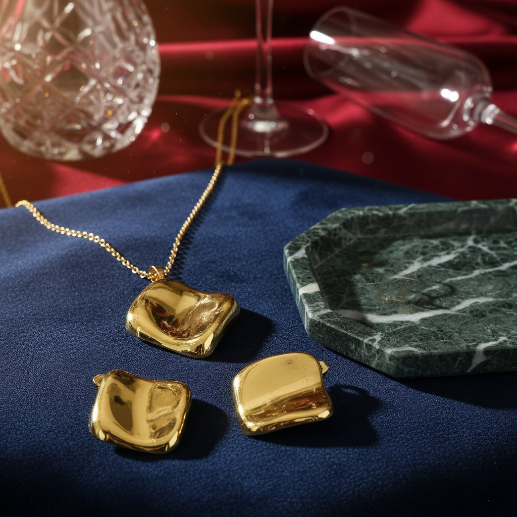 Set Lănțișor și Cercei Inox Auriu Romb Cushion Lucios - Minimalist - Hipoalergenic