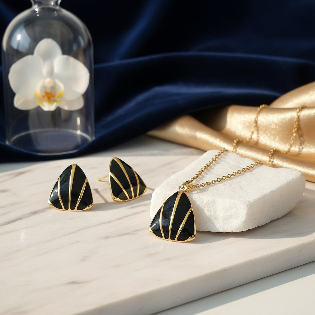 Set Lănțișor și Cercei Inox Auriu-Negru cu Pandantiv Triunghi - Statement - Hipoalergenic
