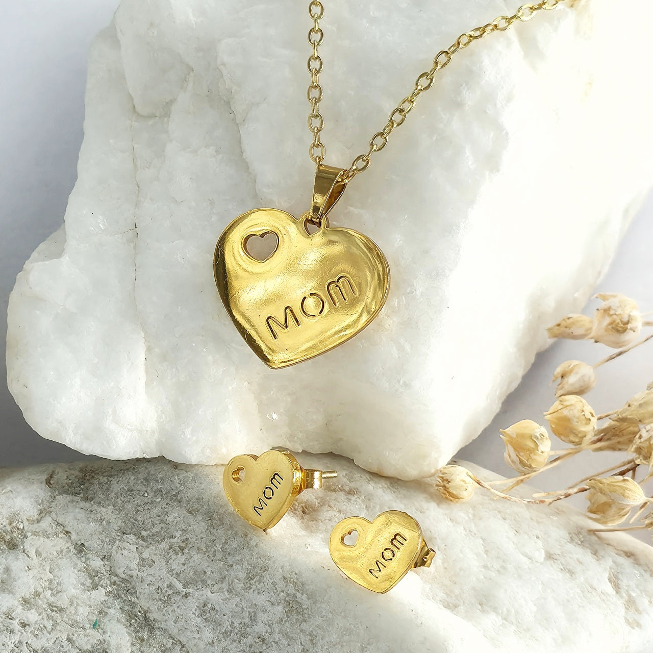 Set Lănțișor și Cercei Inox Auriu cu Pandantiv Inimă MOM - Clasic - Hipoalergenic