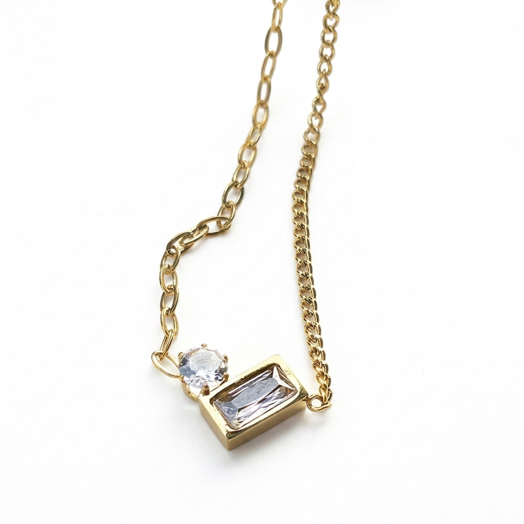 Lănțișor Inox Figuraro Auriu cu Pandantiv Cristal Baguette - Glam - Hipoalergenic